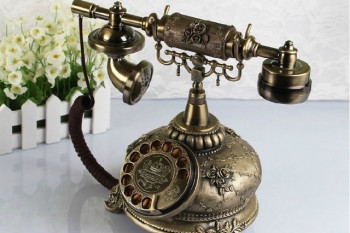 گالری از تلفن های قدیمی و کلاسیک که از دیدنشان لذت میبرید