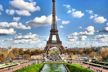 مکان های گردشگری و زیبای پاریس
