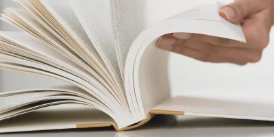 5 راه کار طبیعی برای رفع بوی بد کتاب های قدیمی