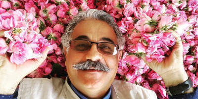 67 سالگی مجری صبح بخیر ایران با صورتی تکیده و قدی خمیده !!!