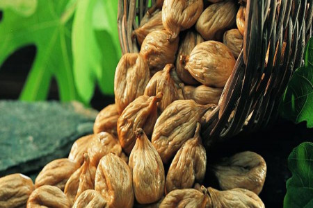 چگونه انجیر را خشک و نگهداری کنید؟