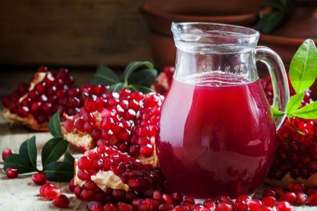 آشنایی با خواص اعجاب انگیز آب انار برای سلامتی