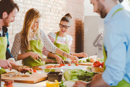 آشنایی با دورهای آموزشگاه آشپزی و شیرینی پزی