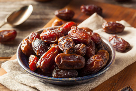 مقدار مجاز مصرف خرما در طول روز چند عدد است؟