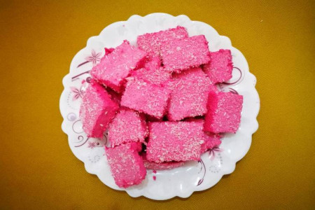 طرز تهیه پف پفی یا مارشمالو برای شب یلدا