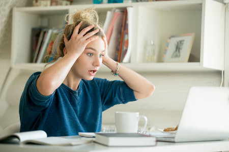 چه طور از آدم های سمی در محیط کار فاصله بگیریم؟