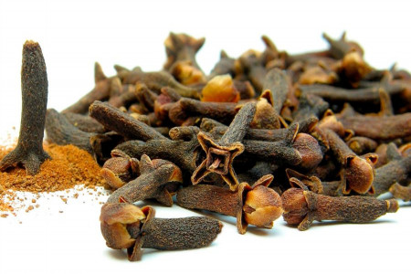 مضرات میخک از دیدگاه طب سنتی