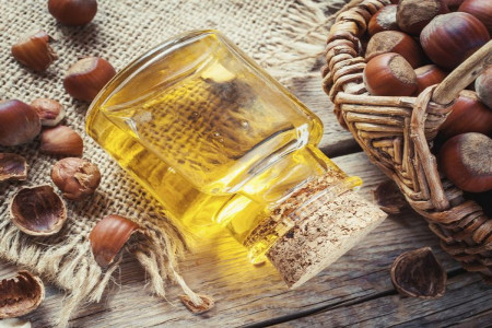 5 خاصیت فوق العاده روغن فندق برای پوست و مو