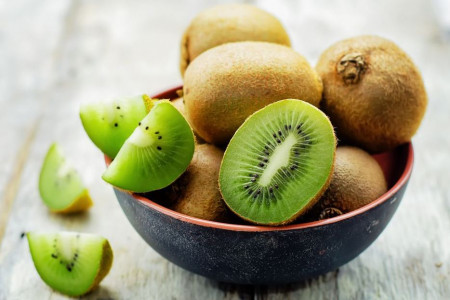 36 خاصیت معجزه آسای کیوی برای سلامتی