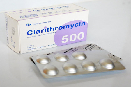 همه چیز در مورد آنتی بیوتیک کلاریترومایسین (Clarithromycin)