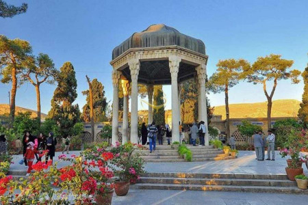از هزینه های سفر به شیراز ، شهر گل و بلبل بدانید