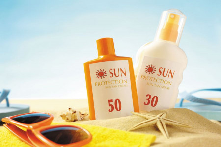 فواید مصرف کرم ضد آفتاب +SPF 50 بدون رنگ سینره