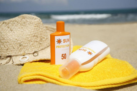 آشنایی با کرم ضد آفتاب +SPF60 بدون رنگ سینره