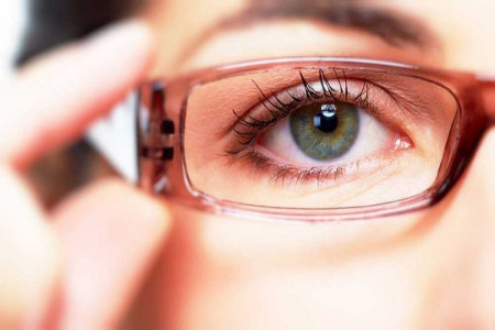 فواید عالی کپسول آکیو هلث برای سلامت چشم ها