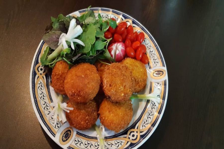 تصاویری جدید از تزیین غذا با گوجه گیلاسی + آموزش
