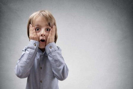 با کودک بد دهن خود چگونه رفتار کنیم ؟