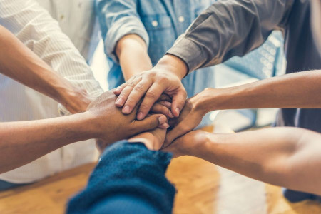 بررسی 6 عامل موثر در موفقیت کار تیمی
