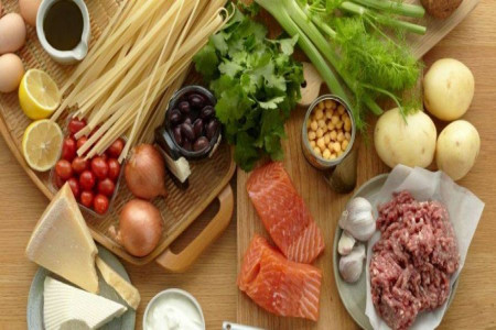 آشنایی با 12 ماده غذایی مفید برای افزایش پلاکت خون