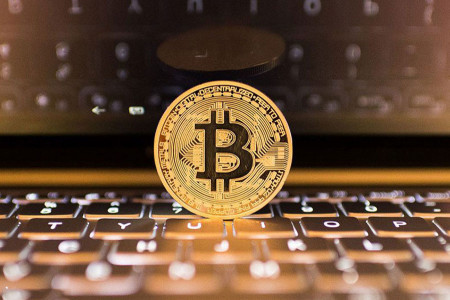 دلیل کاهش بیت کوین