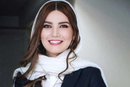 لباس متین ستوده در هزارتو