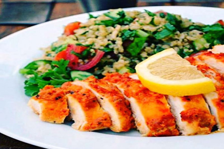 طرز تهیه سینه مرغ سیر دار پیش غذای رژیمی