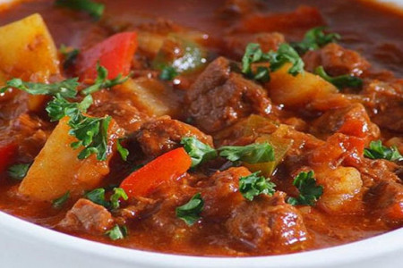 گولاش خورش مجارستانی