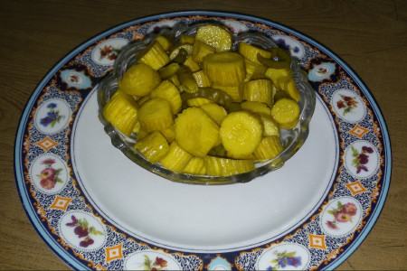 طرز تهیه ترشی خیار چنبر