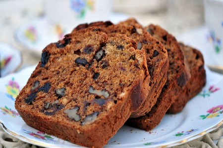 طرز تهیه کیک خرما مخصوص ماه رمضان