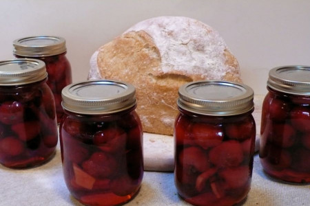طرز تهیه ترشی گیلاس خوشمزه به ۳ روش