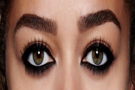 آموزش روش صحیح استفاده از سرمه برای چشم ها