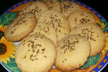 بیسکویت زیره هندی، بیسکویتی ساده و سریع برای همراهی با چای