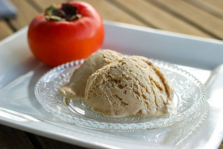 بستنی خرمالو ؛ یک بستنی خوشمزه با طعم پاییز