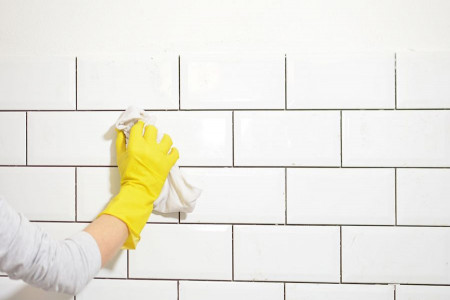 چگونه از تشکیل لکه صابون روی کاشی و سرامیک حمام جلوگیری کنیم؟