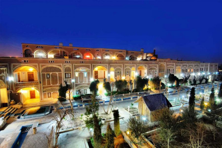 معرفی 20 هتل (2 تا 5 ستاره) در یزد + آدرس و تلفن