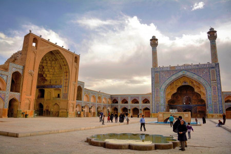 نام و آدرس مساجد خیابان علامه مجلسی و میدان امام علی ع اصفهان