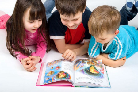 11 شعر کودکانه به مناسبت روز کتاب و کتابخوانی
