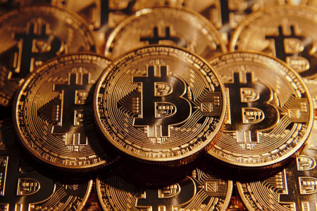 مقاله صوتی همه چیز درباره بیت کوین و دستگاه تولید ارز دیجیتال