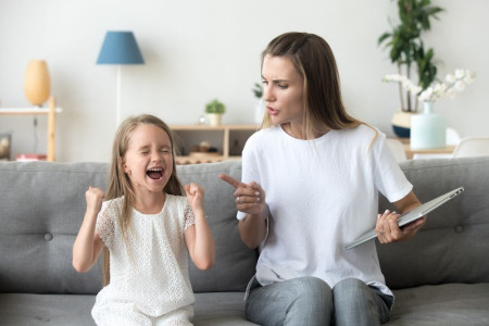 چطور با پرخاشگری کودک برخوردی مناسب داشته باشیم؟