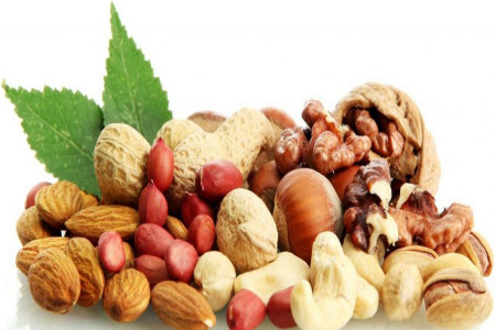 درباره کالری و ارزش غذایی انواع بادام بیشتر بدانید