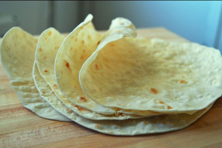 آشنایی با کالری، ارزش غذایی و مضرات نان لواش + طرز تهیه