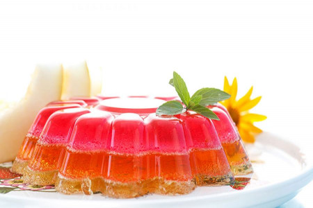 کالری، ارزش غذایی و خواص معجزه گر ژله + طرز تهیه ژله بستنی