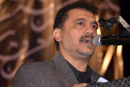فخری؛ مردی که حنجره اش وقف امام حسین(ع) است