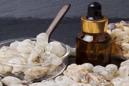 فواید بی نظیر روغن کندر برای پوست و سلامت بدن