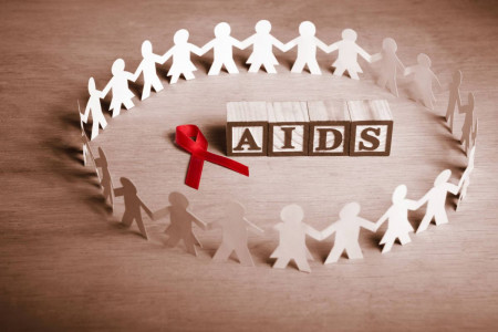 مهمترین نشانه های دوره نهفتگی HIV (ویروس ایدز) چیست؟