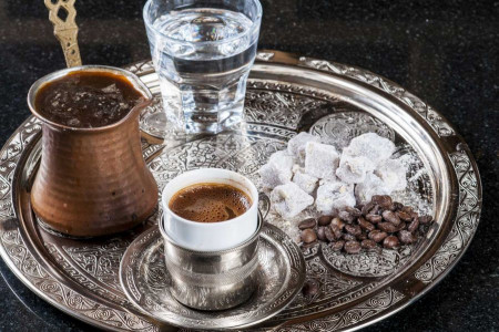 دیدن عکس قوری در فال قهوه نشانه چیست ؟