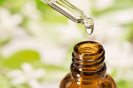 خواص تایید شده دارویی و درمانی روغن مورد (Myrtus)