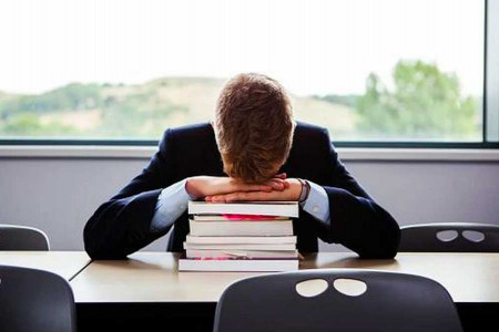 چگونه سر جلسه امتحان تمرکز بالایی داشته باشیم ؟