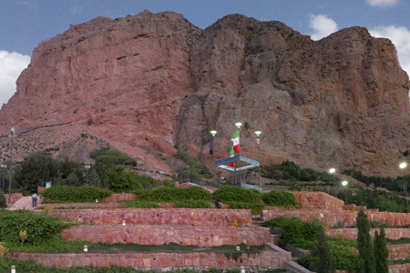 گشت و گذاری در مجموعه تفریحی کوه صفه اصفهان