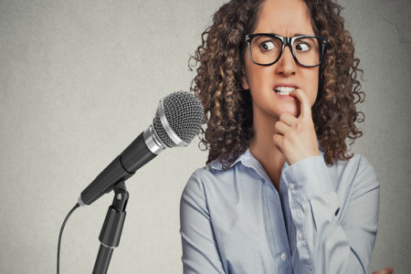 چگونه بر ترس از صحبت کردن در جمع غلبه کنم ؟