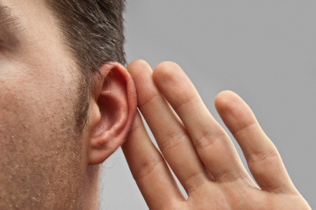 حکم استراق سمع و کار گذاشتن شنود چیست ؟